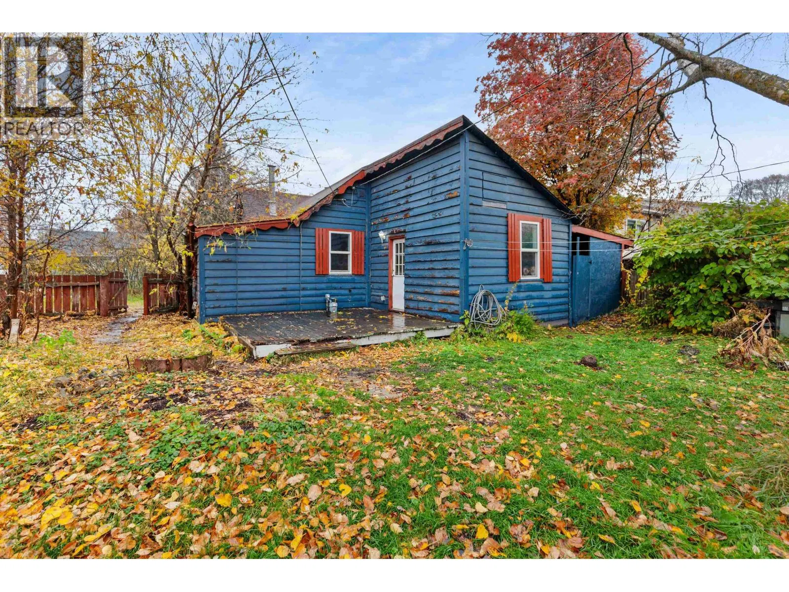 Photo 5 of 6 at 242 DOUGLAS Street