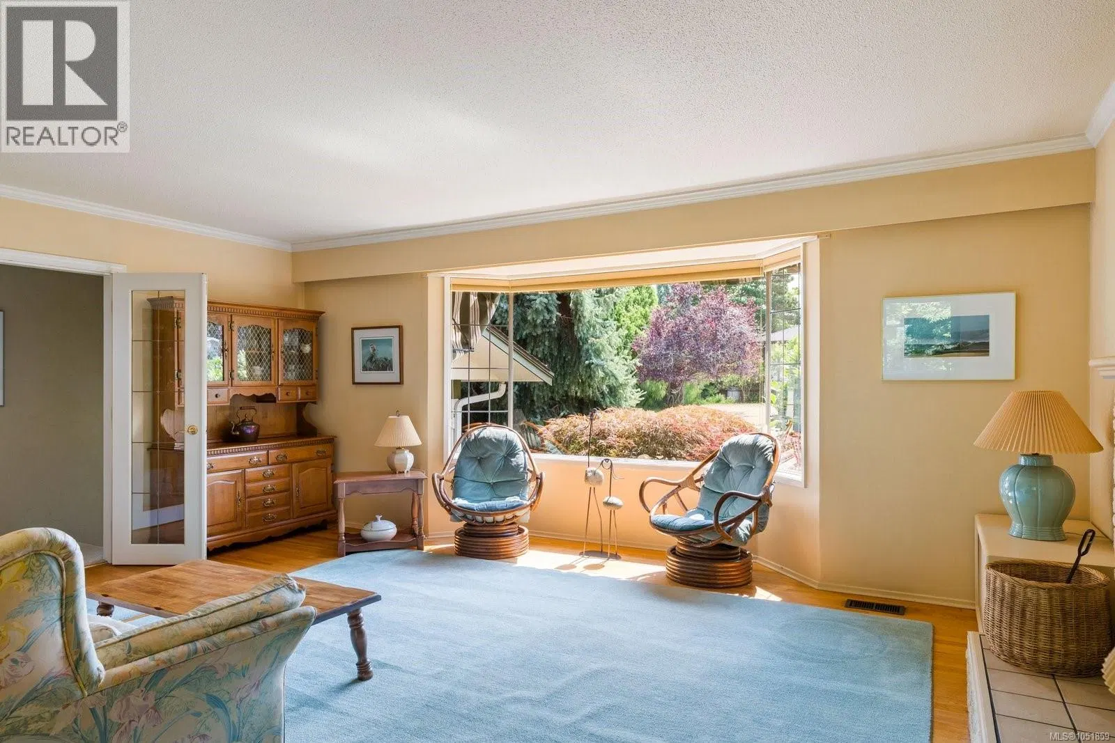 Photo 3 of 42 at 2045 San Rafael Crescent