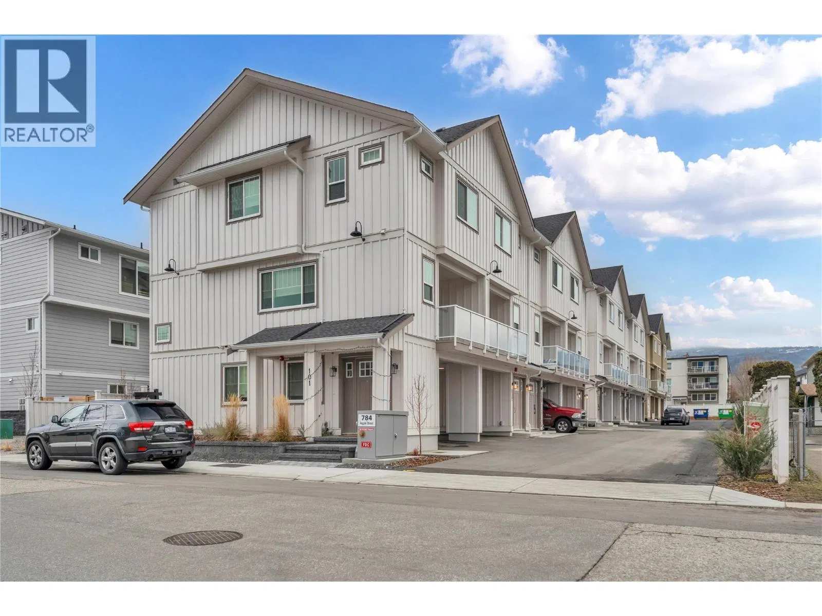 #110 – 784 ARGYLE Street
