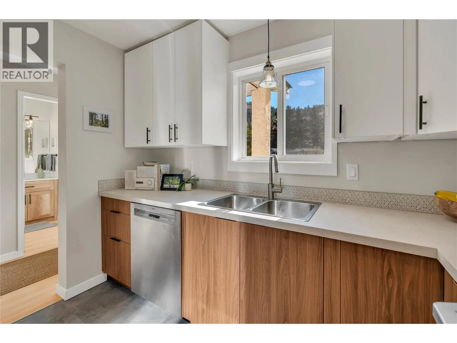 Photo 5 of 34 at #3 – 8710 Prairie Valley Road