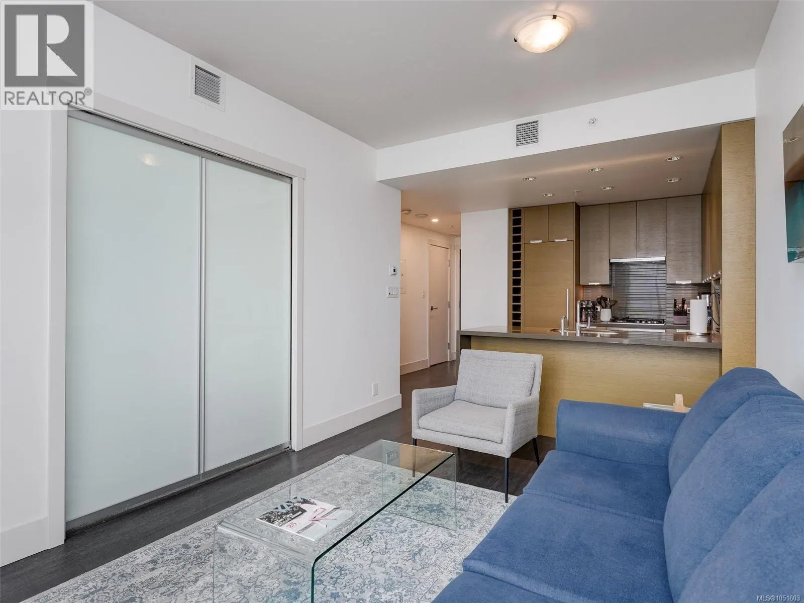 Photo 5 of 27 at #1207 – 83 Saghalie Road