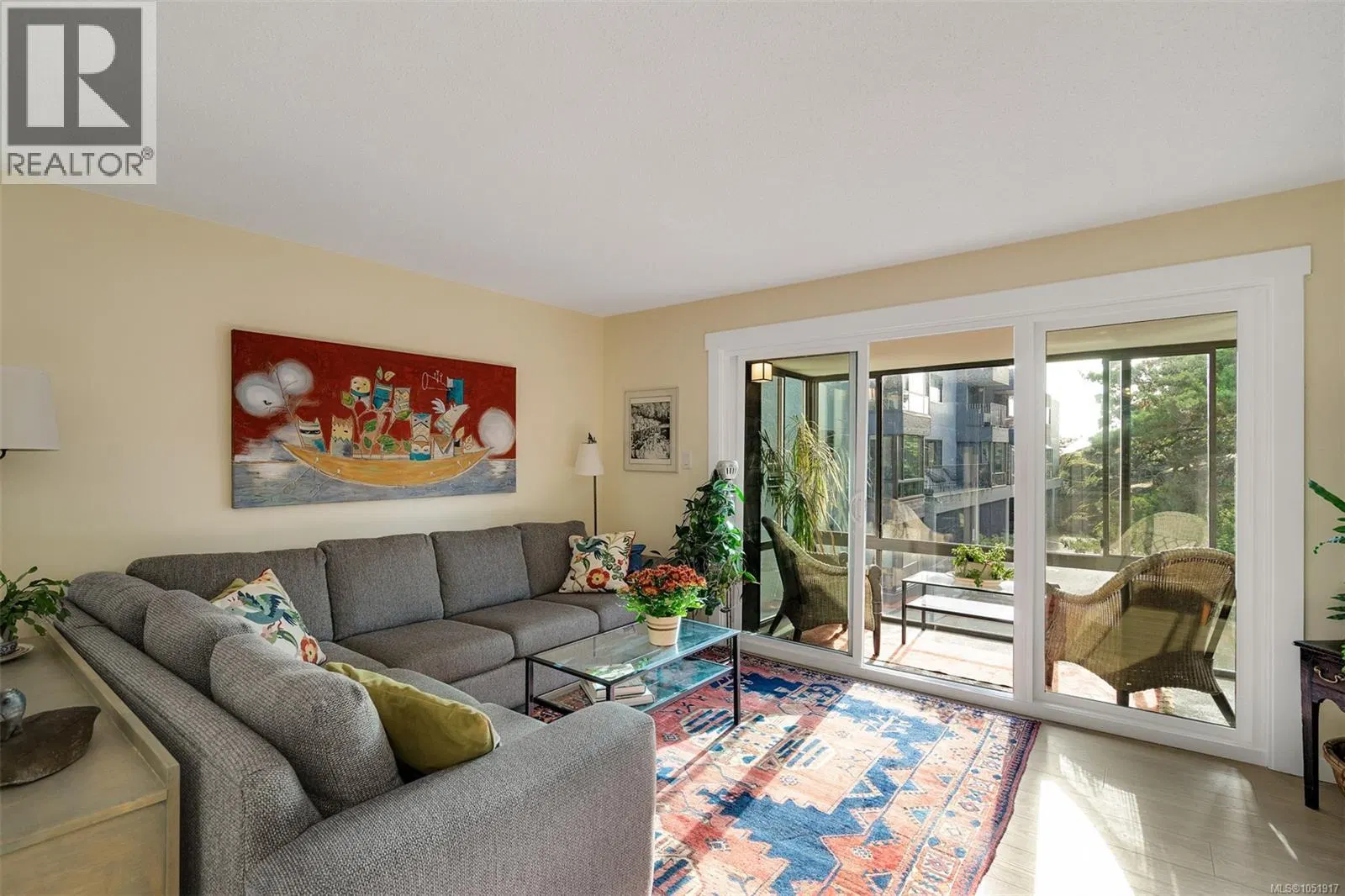 Photo 3 of 46 at #416 – 1433 Faircliff Lane