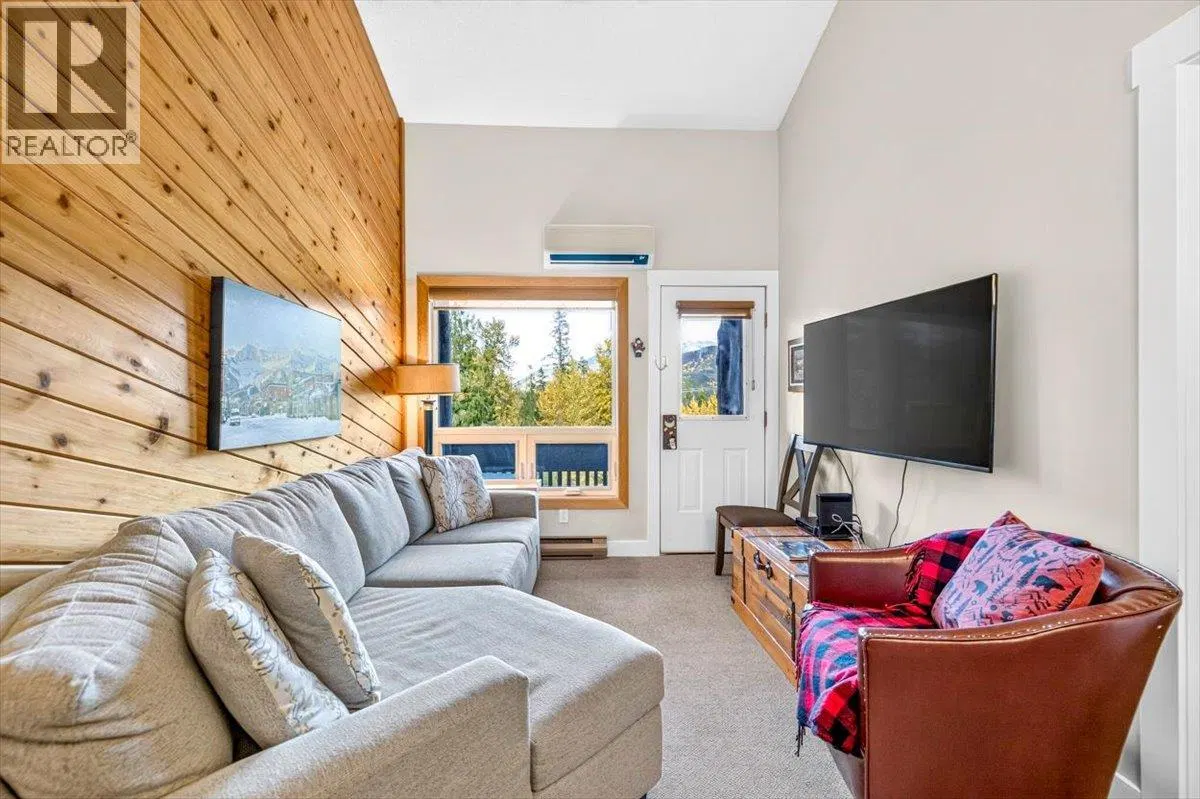 Photo 3 of 46 at #311 – 5369 Fernie Ski Hill Road