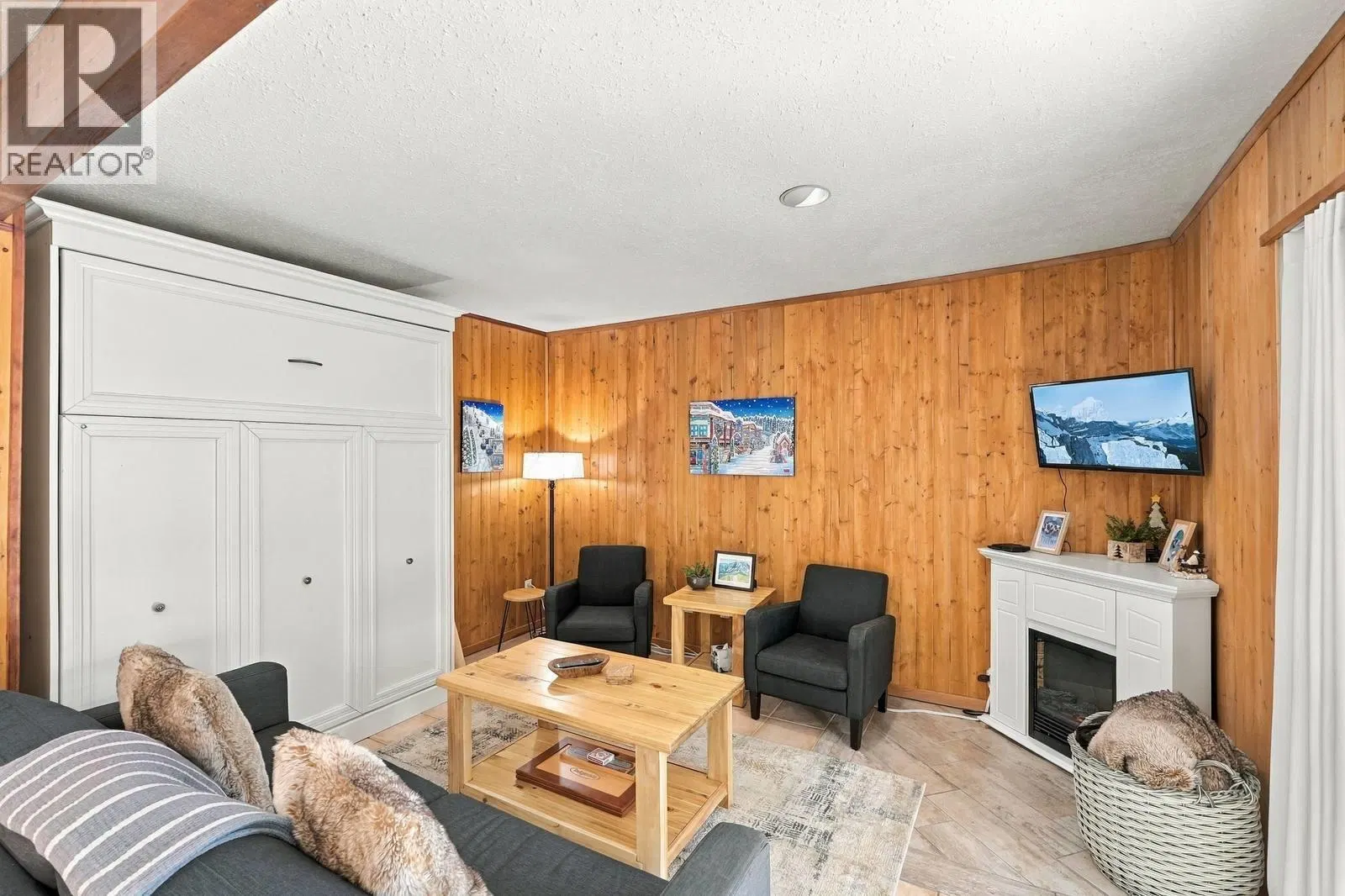 Photo 5 of 36 at #805 – 225 CLEARVIEW Road