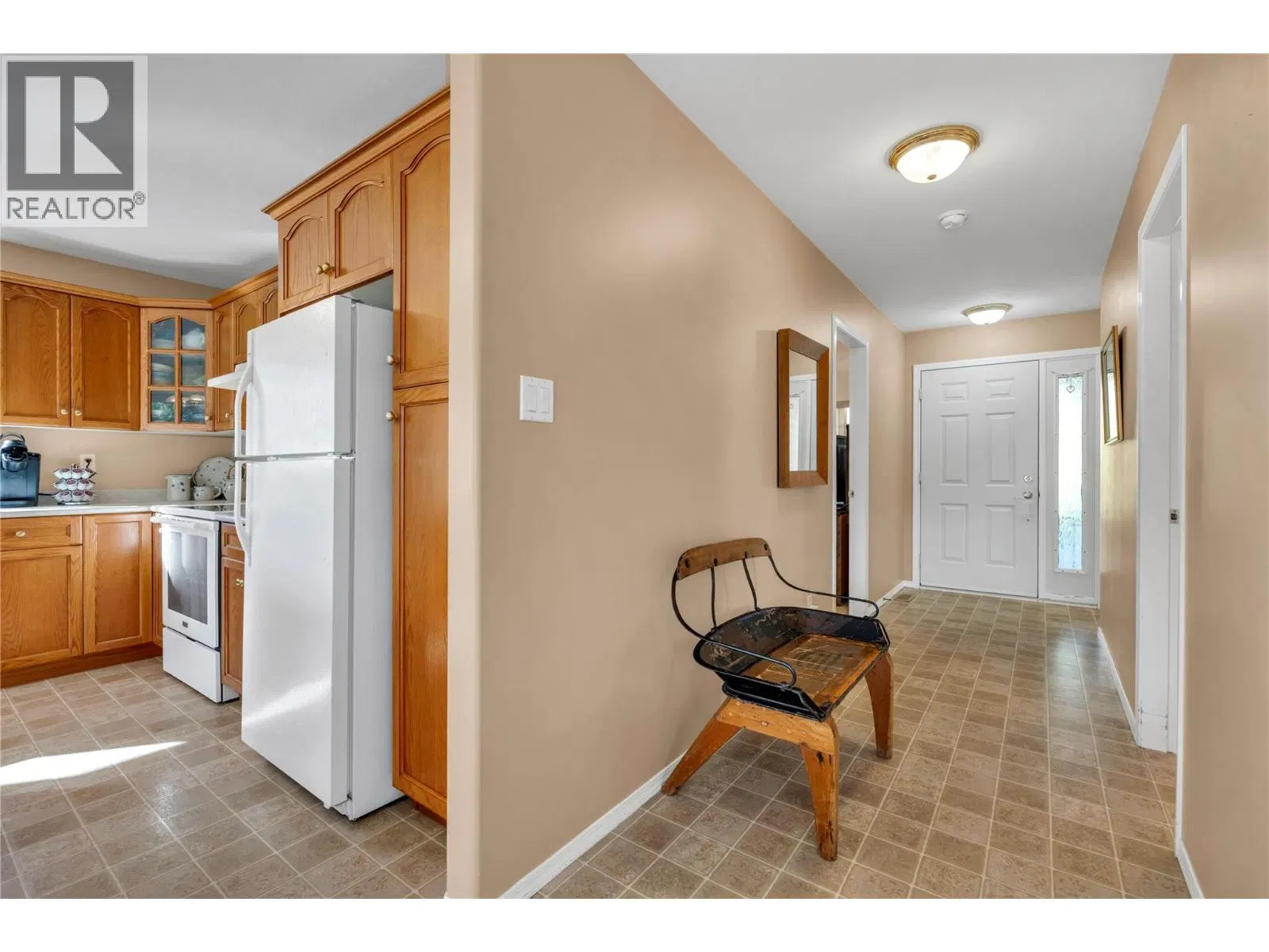 Photo 4 of 46 at 546 Redwing Drive