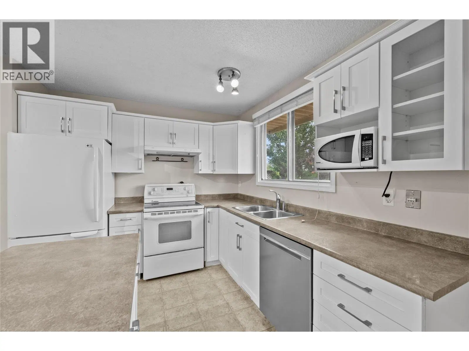 Photo 3 of 52 at 2161 Perryville Place