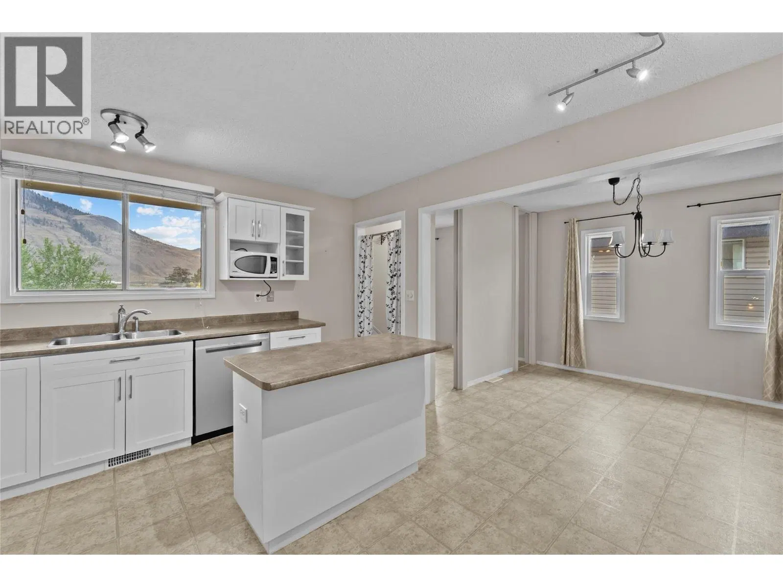 Photo 5 of 52 at 2161 Perryville Place
