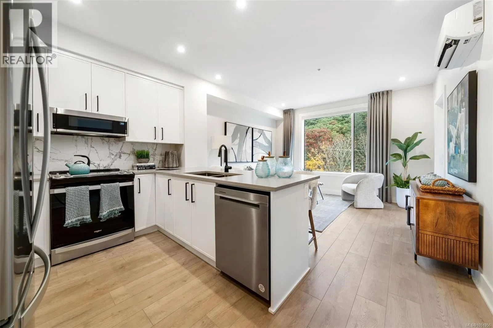 Photo 2 of 9 at #109 – 1371 Goldstream Avenue