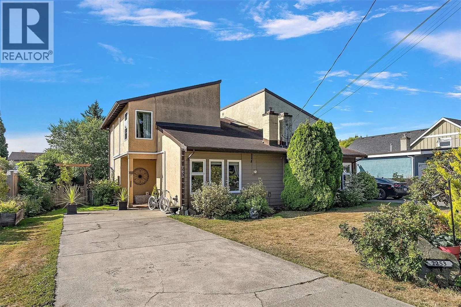 Photo 5 of 29 at 2253 Malaview Avenue