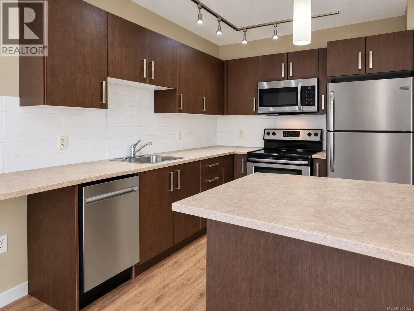 Photo 5 of 23 at #101 – 1600 Caspers Way
