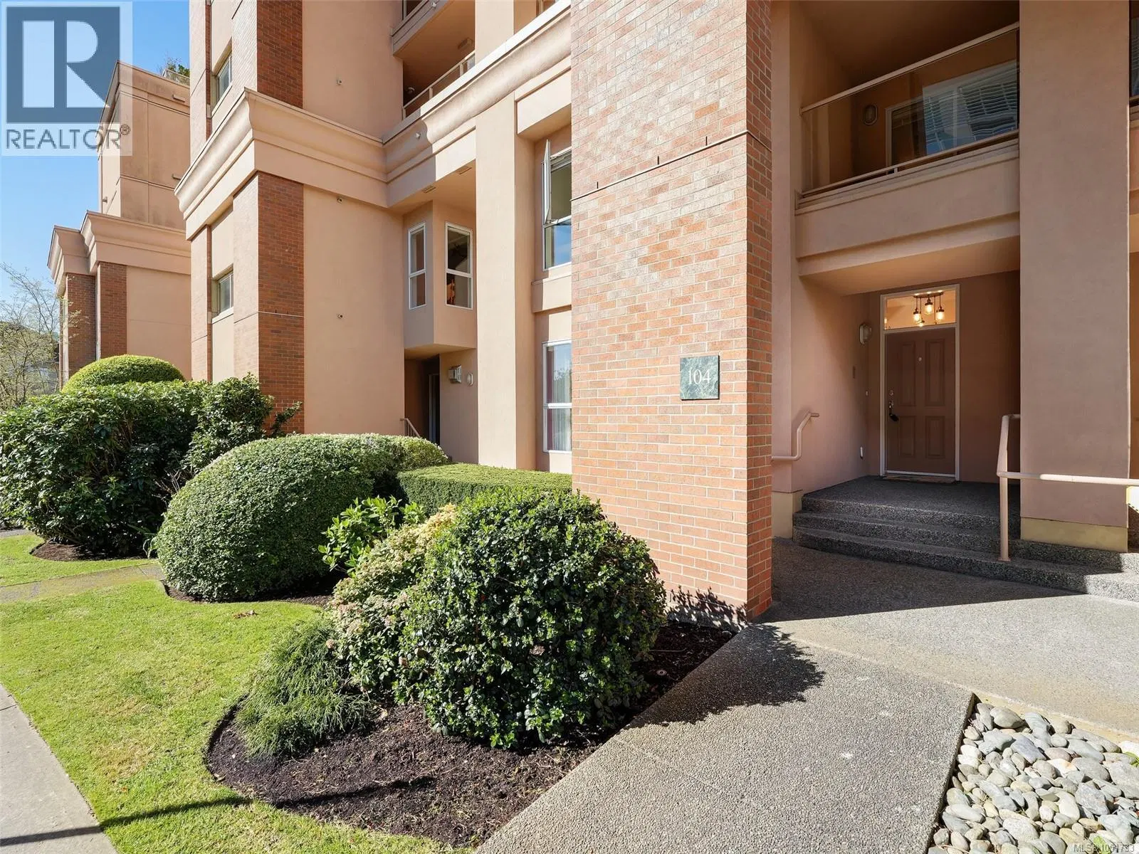 Photo 3 of 47 at #104 – 75 Songhees Road