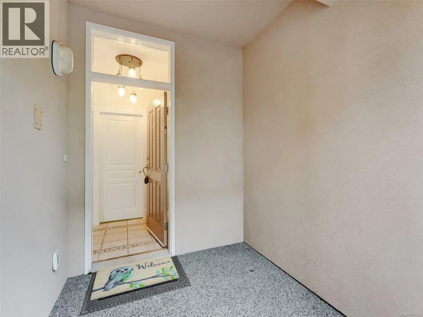 Photo 4 of 47 at #104 – 75 Songhees Road
