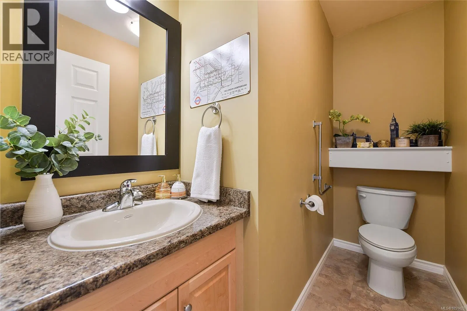 Photo 5 of 59 at 2310 Fernwood Road