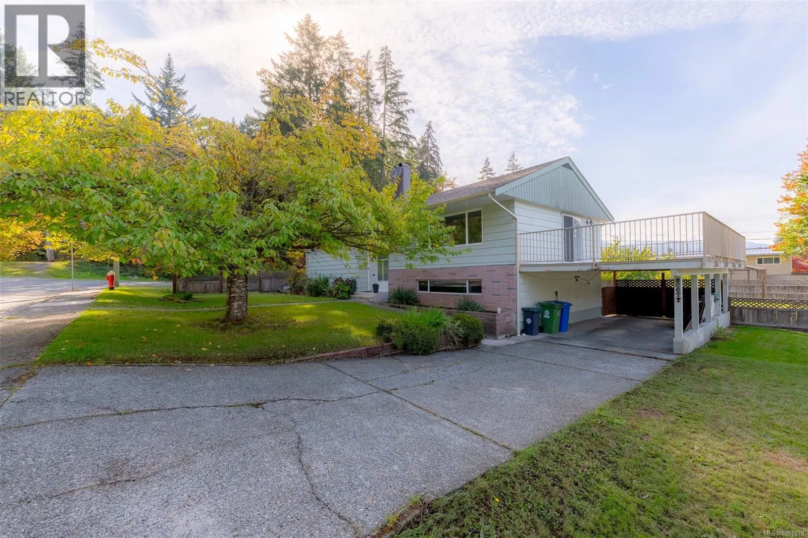 Photo 3 of 57 at 2804 16th Avenue