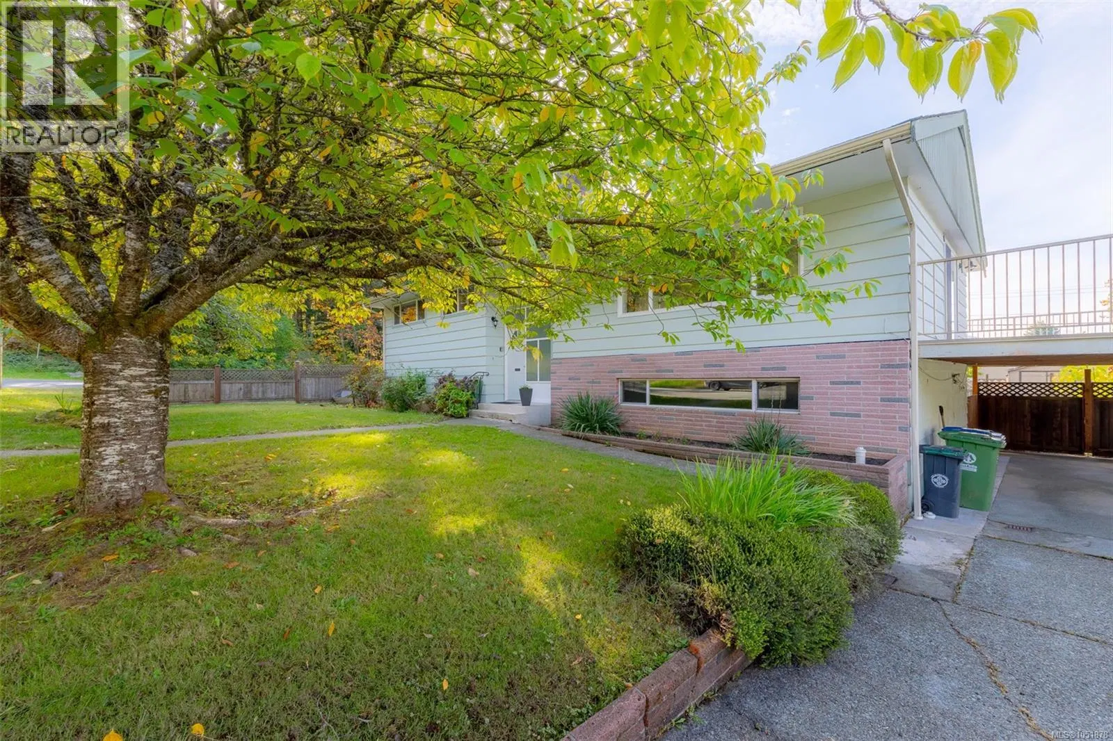 Photo 5 of 57 at 2804 16th Avenue