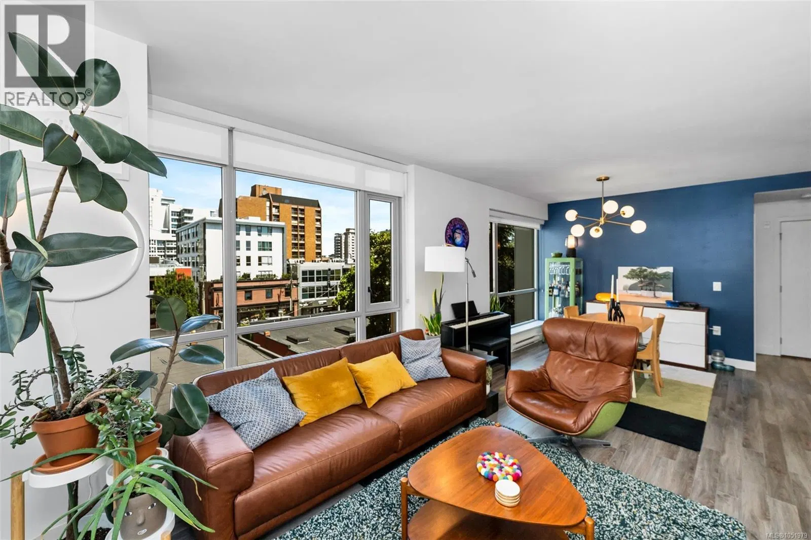 Photo 2 of 40 at #402 – 838 Broughton Street
