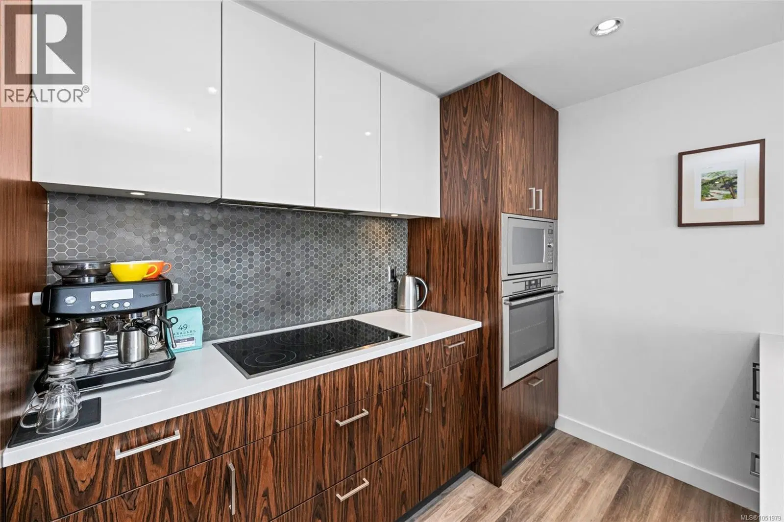 Photo 5 of 40 at #402 – 838 Broughton Street