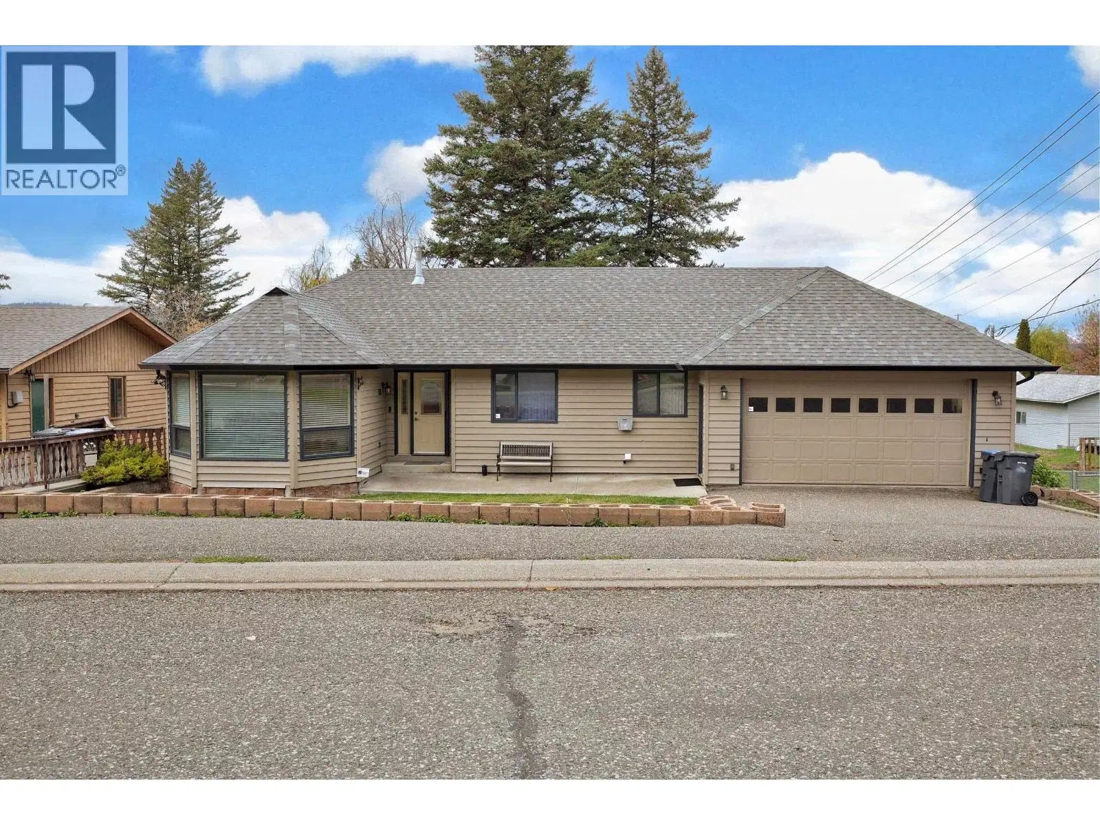 599 PEARKES Drive
