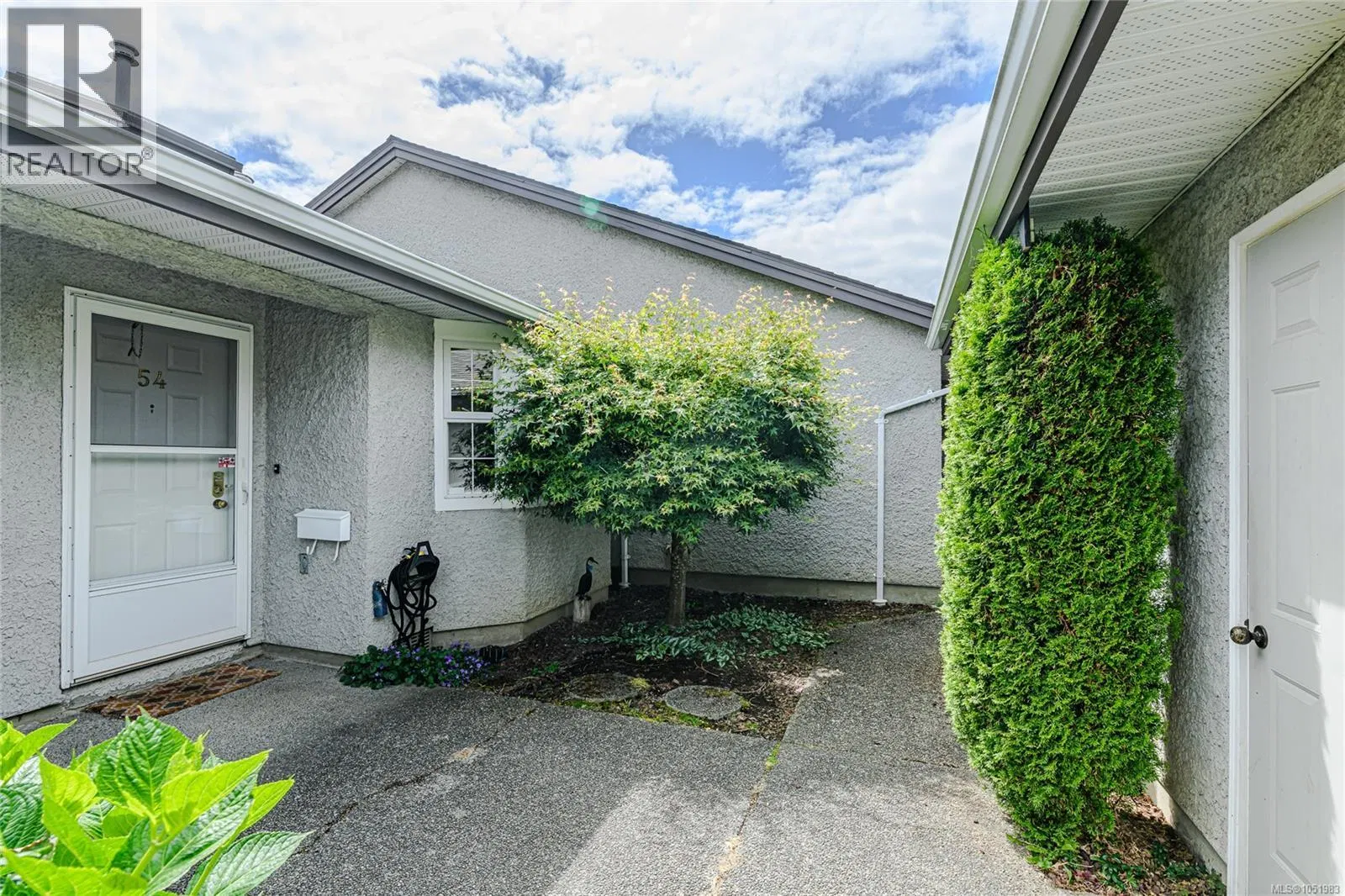 Photo 2 of 32 at #54 – 2070 Amelia Avenue
