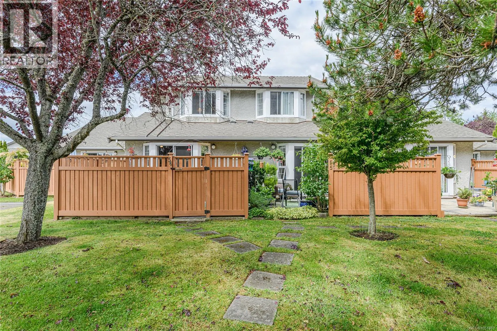 Photo 3 of 32 at #54 – 2070 Amelia Avenue