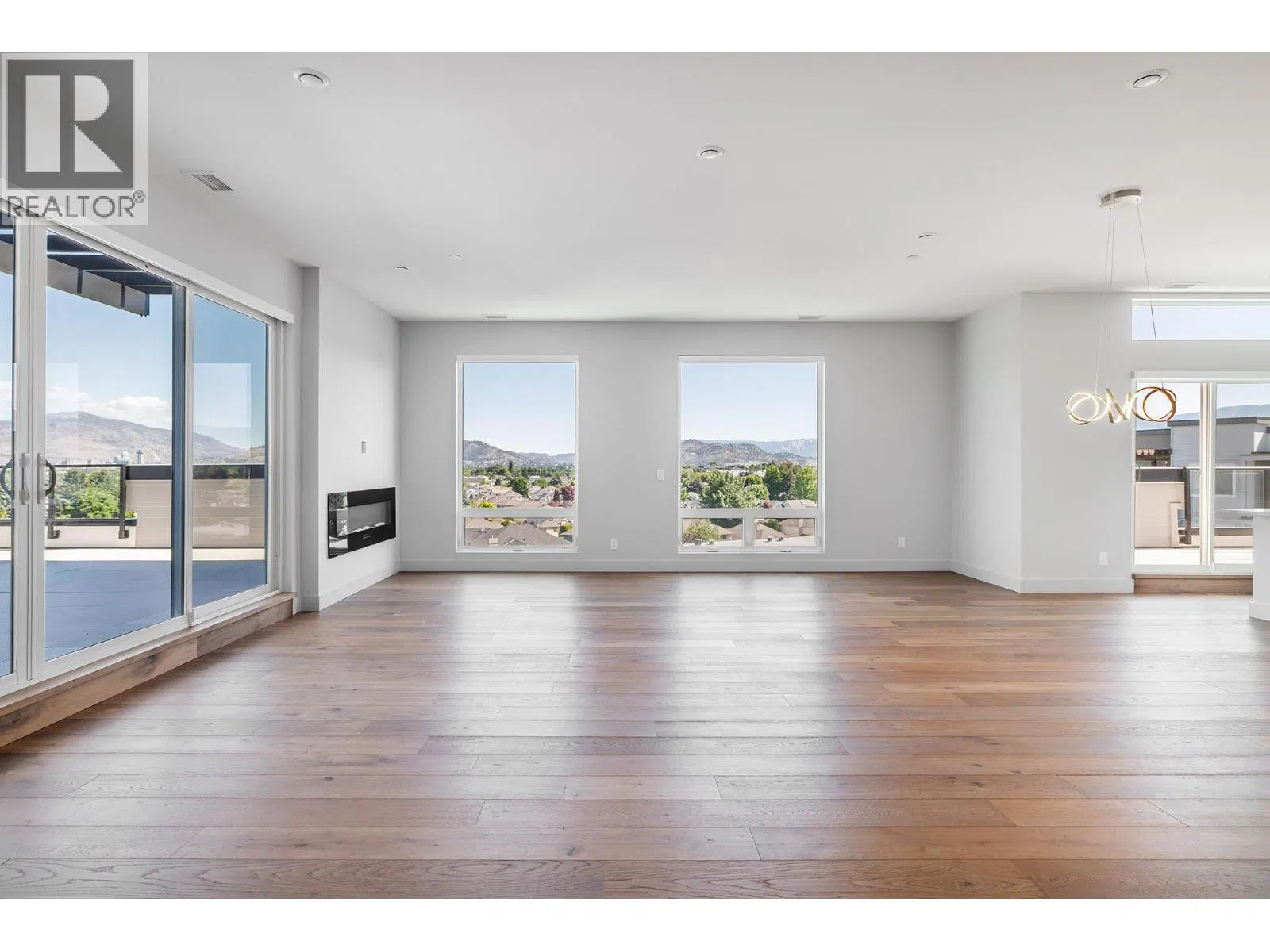 Photo 5 of 54 at #701 – 3634 Mission Springs Drive