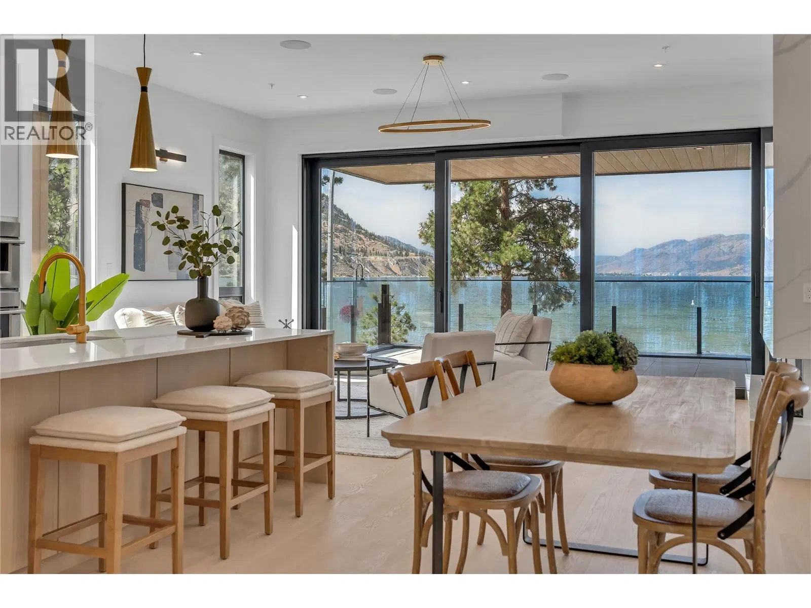 Photo 1 of 28 at #202 – 602 Lakeshore Drive