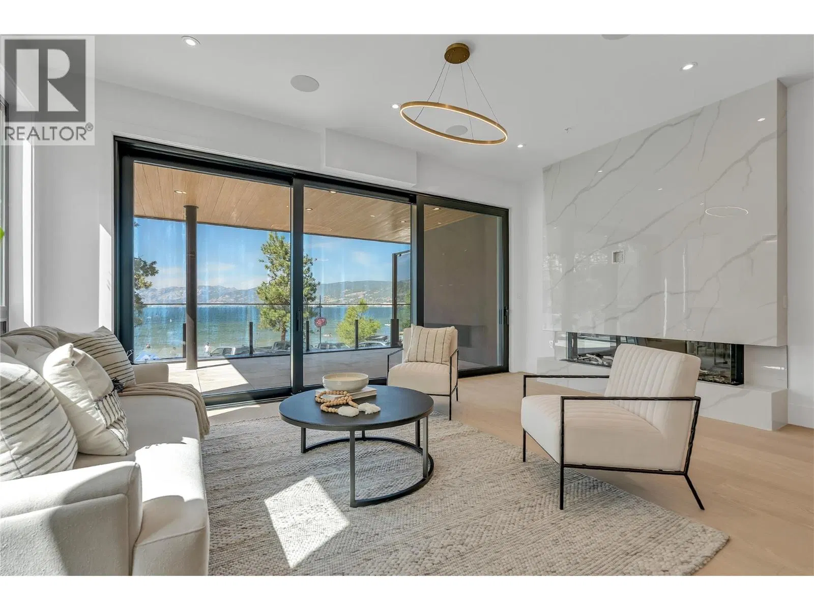 Photo 2 of 28 at #202 – 602 Lakeshore Drive