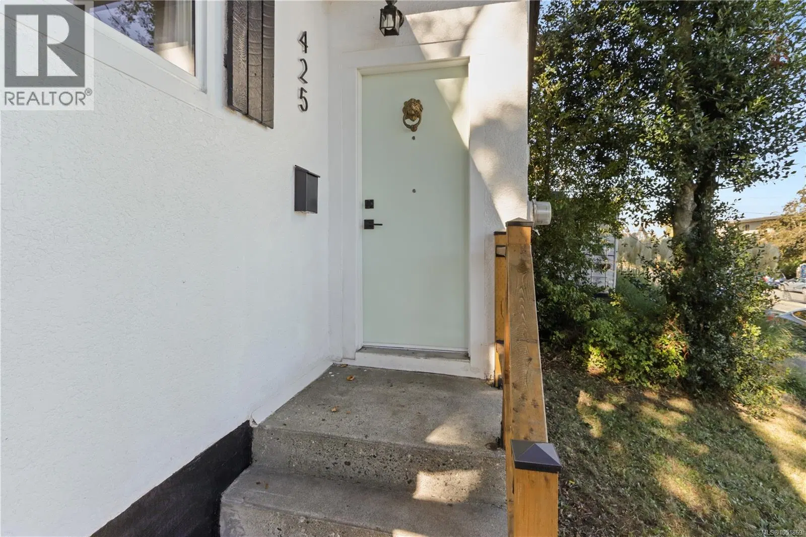 Photo 2 of 41 at 425 Stewart Avenue