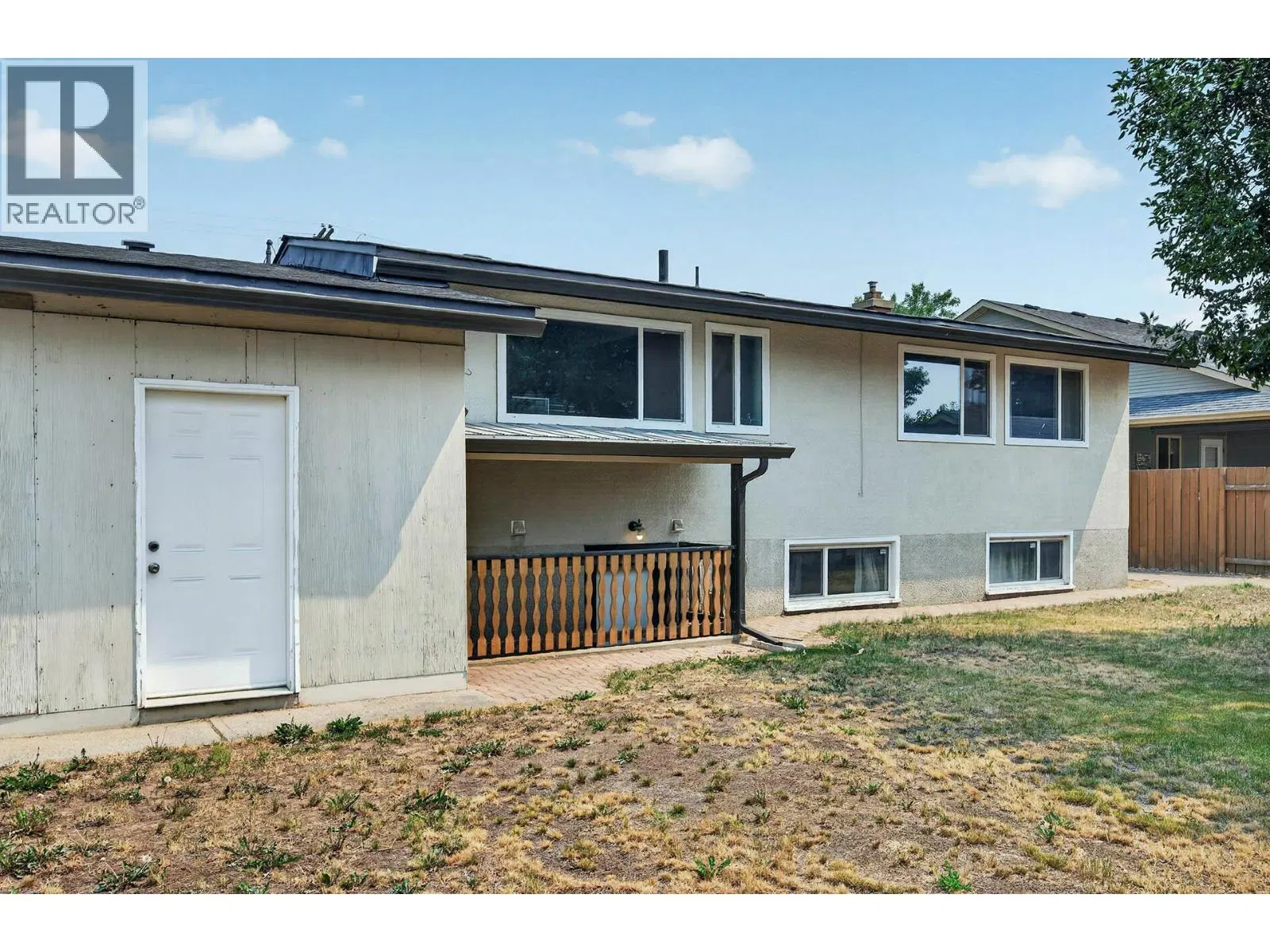 Photo 3 of 42 at 1094 SCHREINER Street