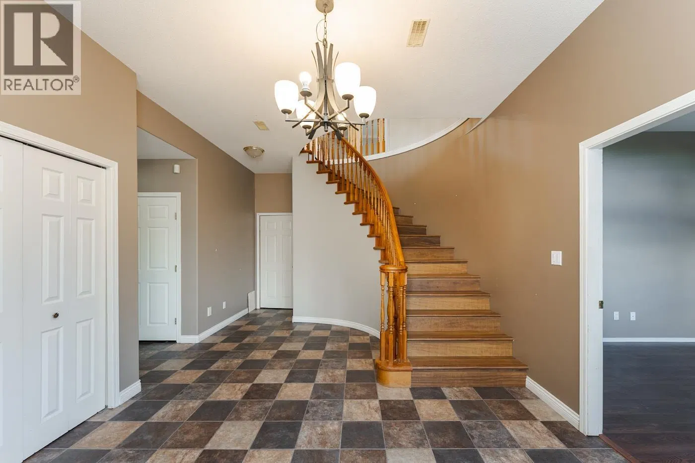 Photo 3 of 40 at 4224 AVISON Place