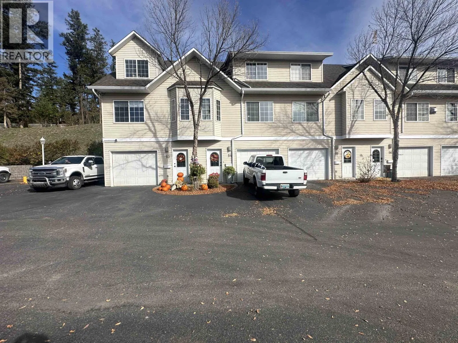 #54 – 350 PEARKES Drive
