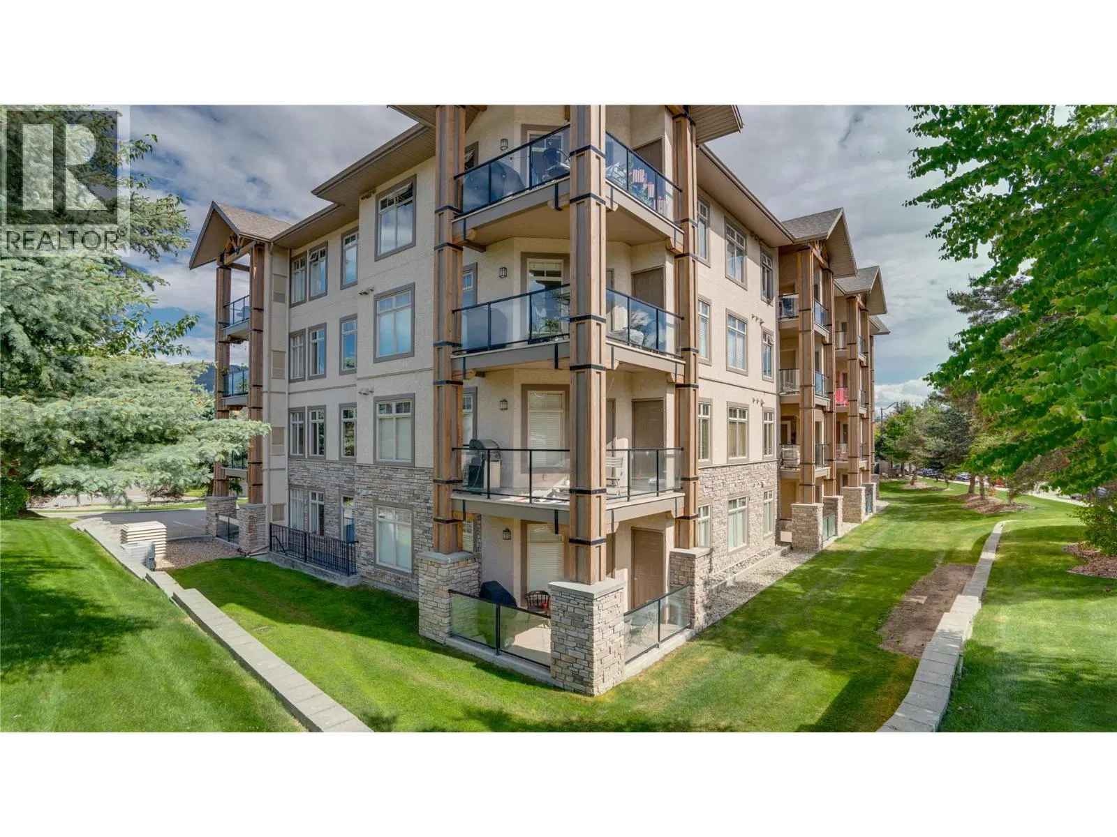 Photo 2 of 40 at #412 – 2551 Shoreline Drive