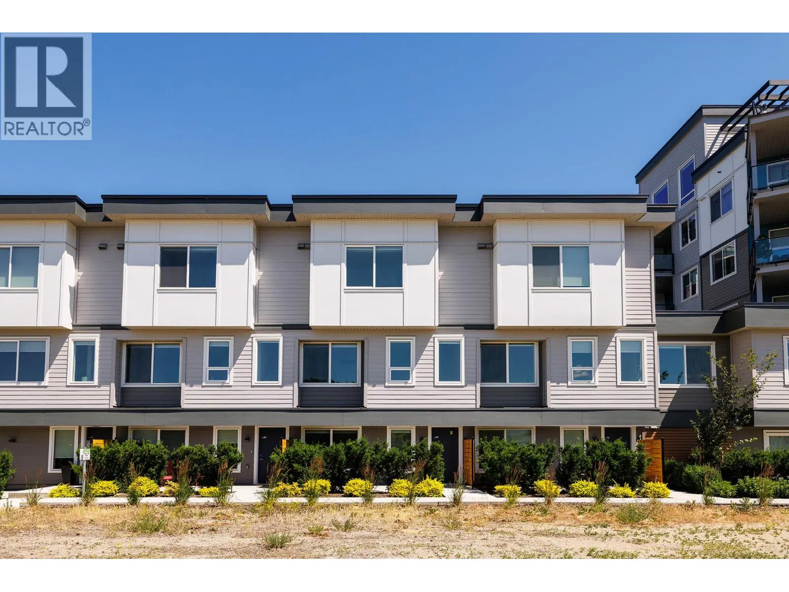 Photo 4 of 38 at #103 – 3642 Mission Springs Drive