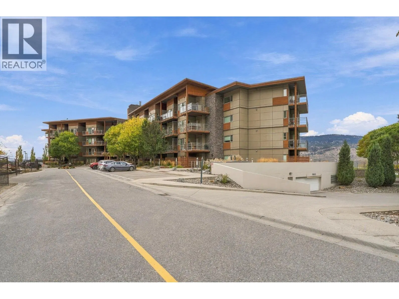 Photo 4 of 36 at #3221 – 1040 TALASA Way