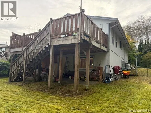 Photo 2 of 16 at 7725 Duval Avenue