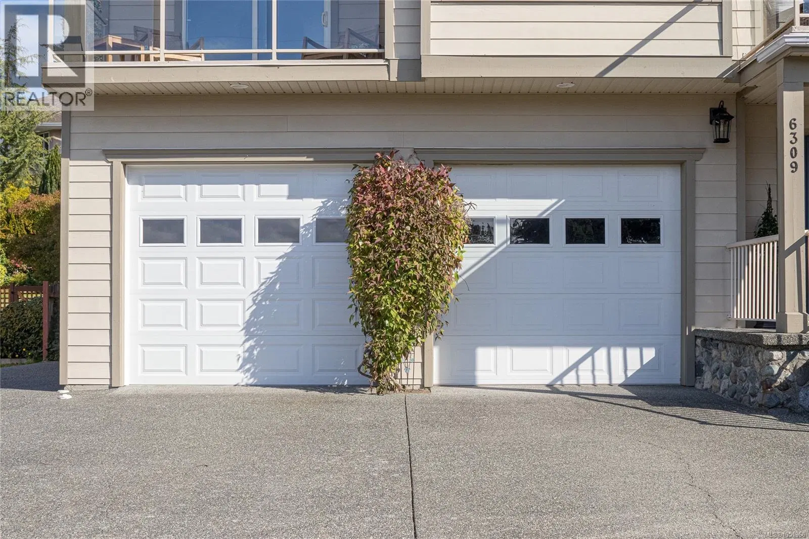 Photo 5 of 91 at 6309 Central Saanich Road