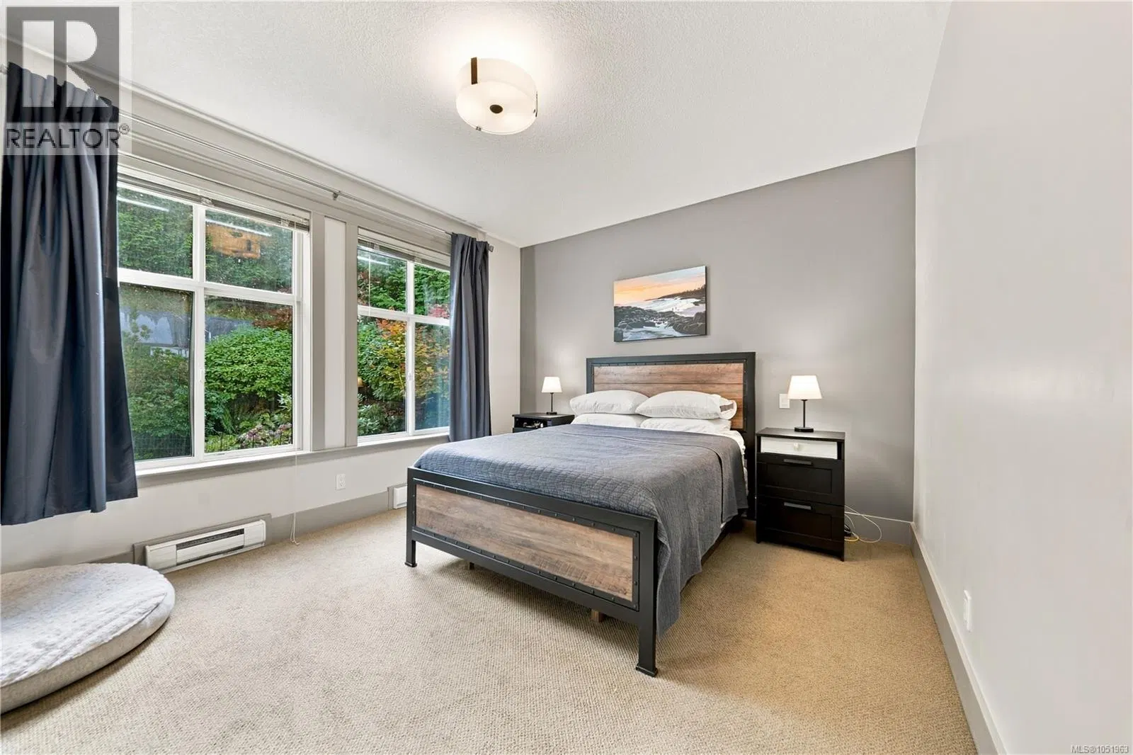 Photo 5 of 54 at 4820 Bridgewood Close