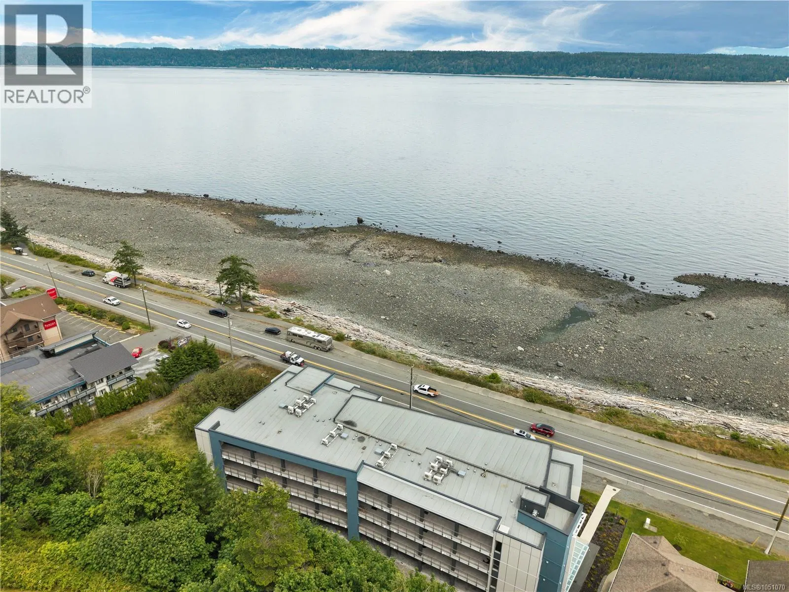 Photo 4 of 66 at #404 – 536 Island Highway