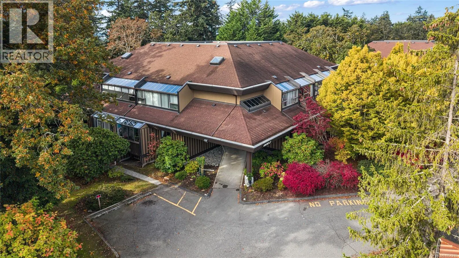 Photo 1 of 27 at #464E – 4678 Elk Lake Drive