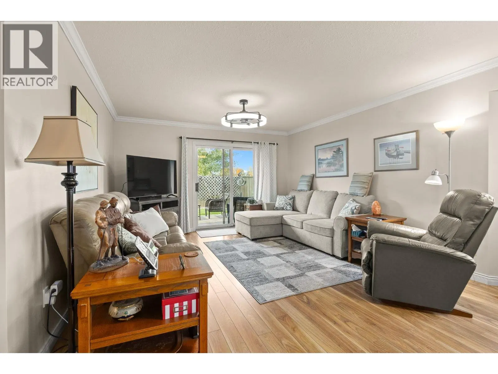 Photo 5 of 30 at #20 – 151 8 Avenue