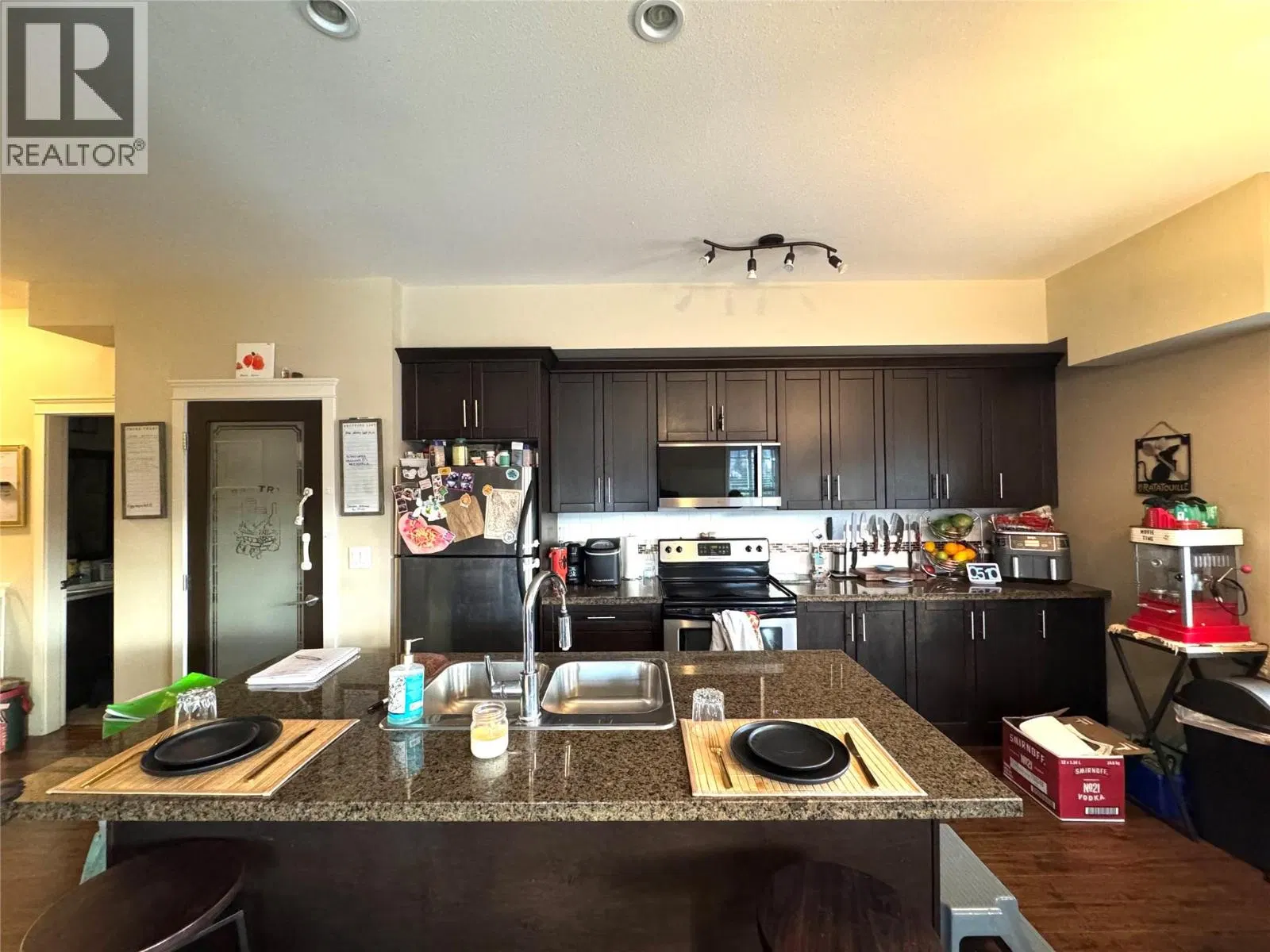 Photo 4 of 13 at #306 – 2799 Clapperton Avenue