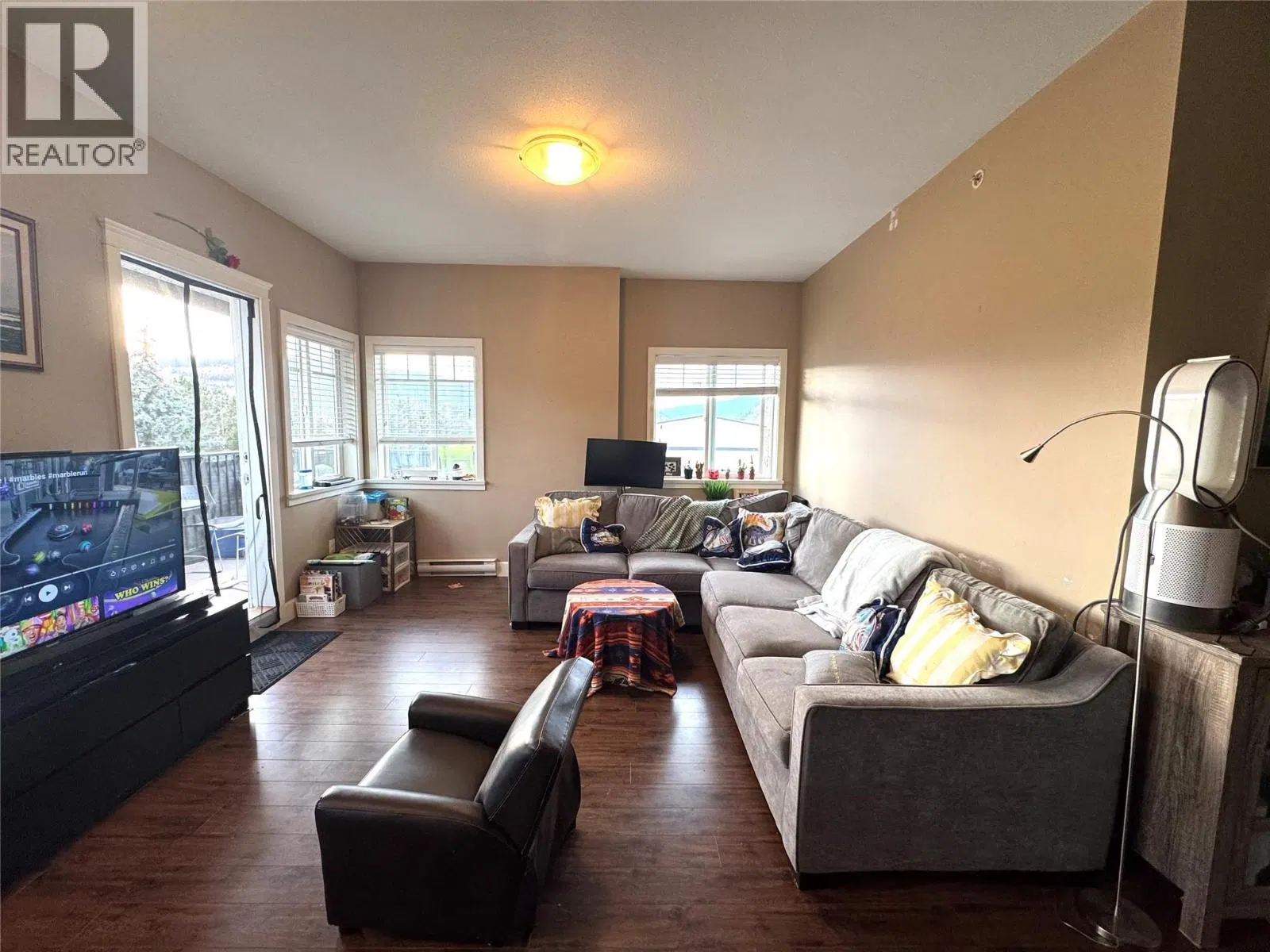Photo 5 of 13 at #306 – 2799 Clapperton Avenue
