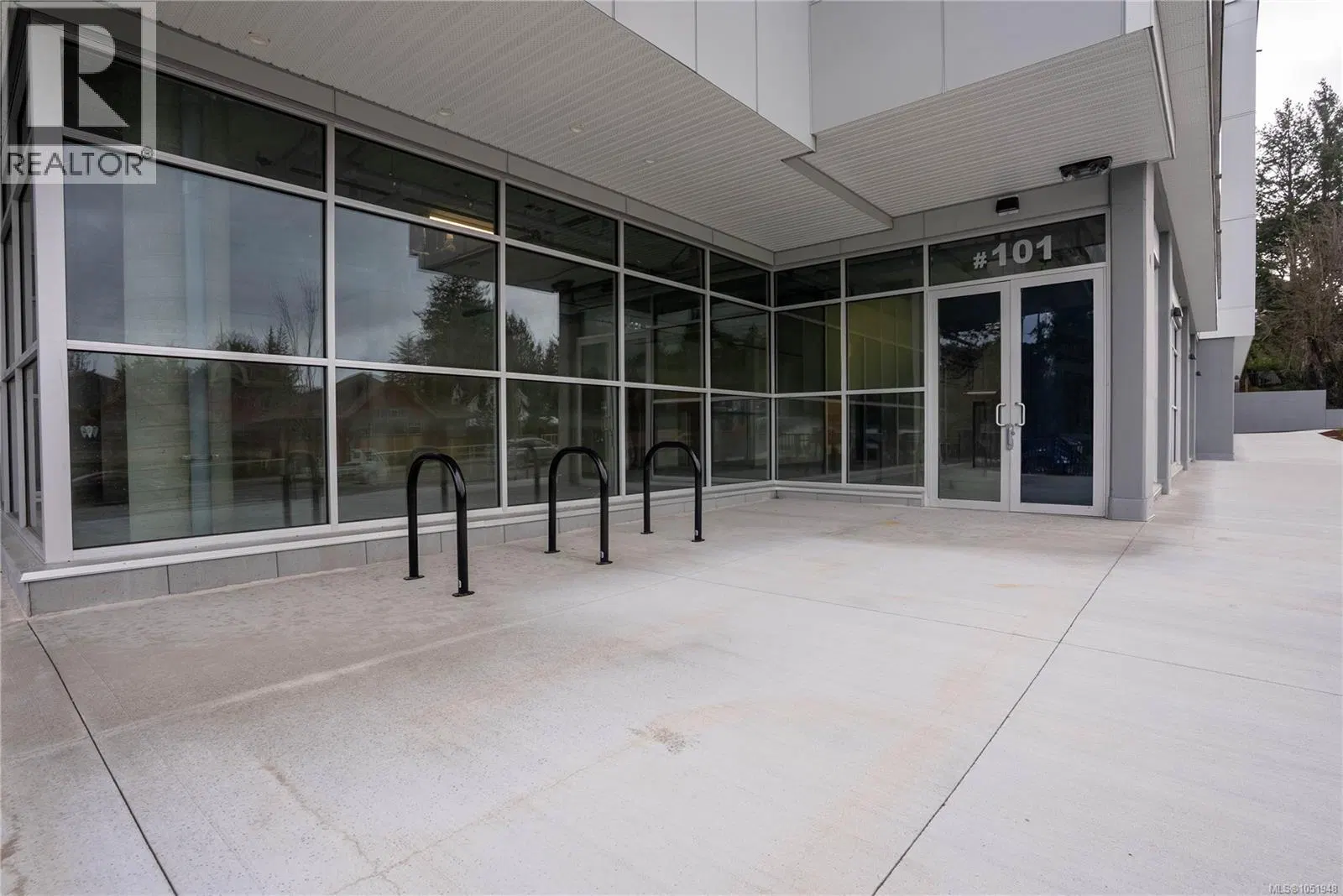 Photo 2 of 18 at #103 – 258 Helmcken Road