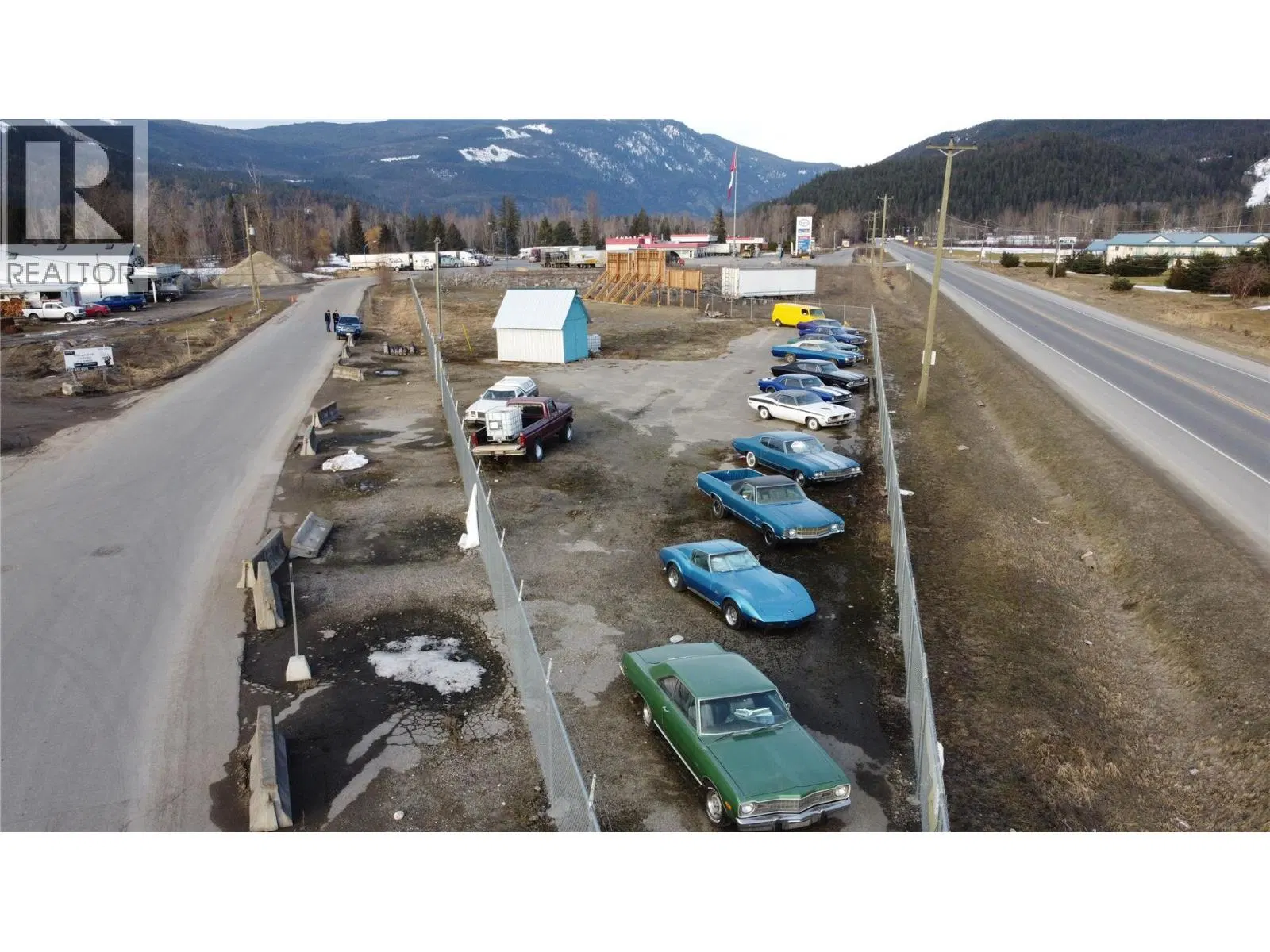 Photo 5 of 21 at 1310 Trans Canada Highway