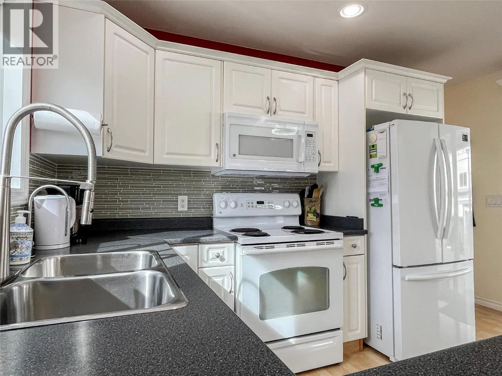 Photo 5 of 37 at #12 – 9410 115th Street