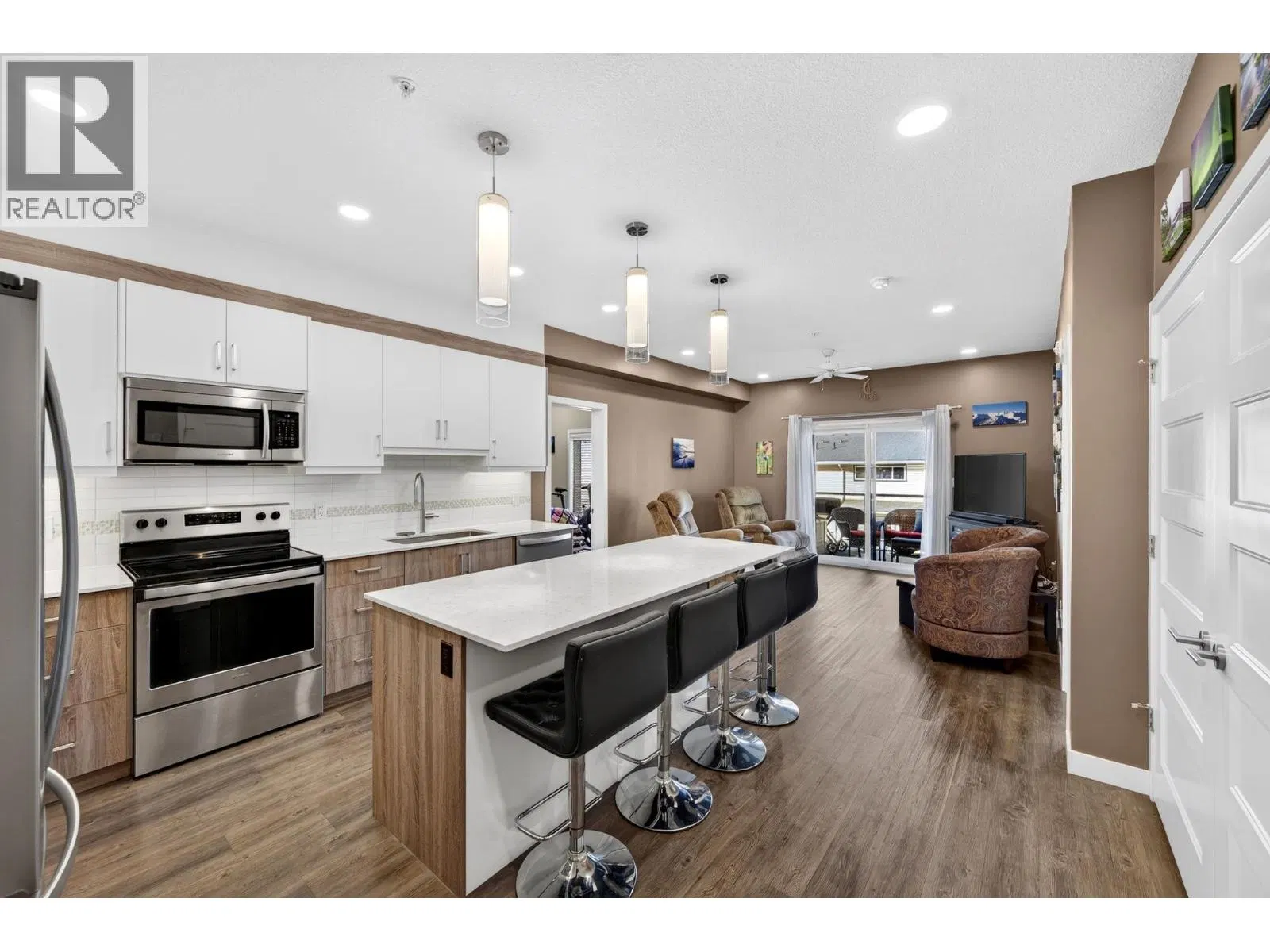 Photo 3 of 43 at #1205 – 410 5TH Avenue