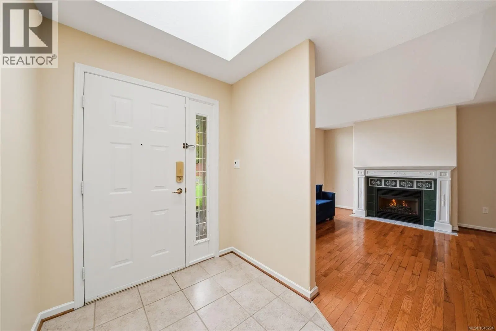 Photo 5 of 47 at #16 – 850 Arbutus Street