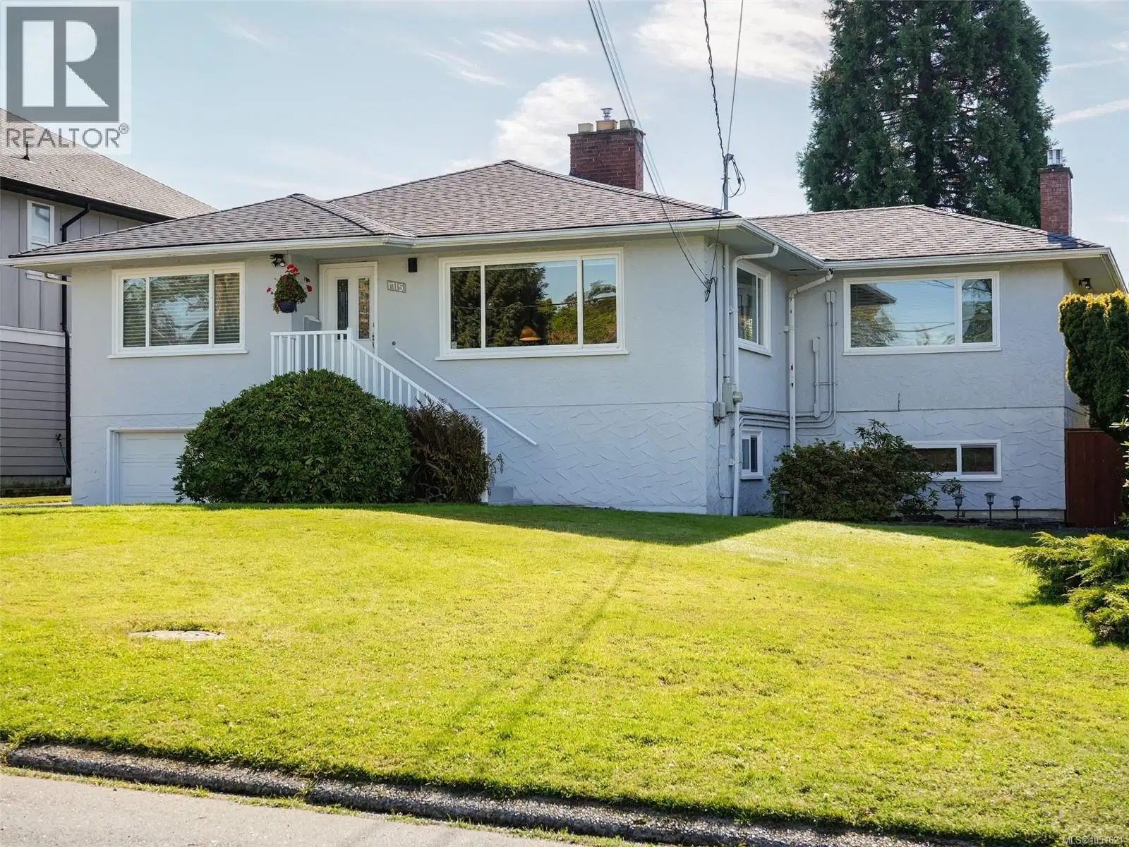 1715 Cedar Avenue
