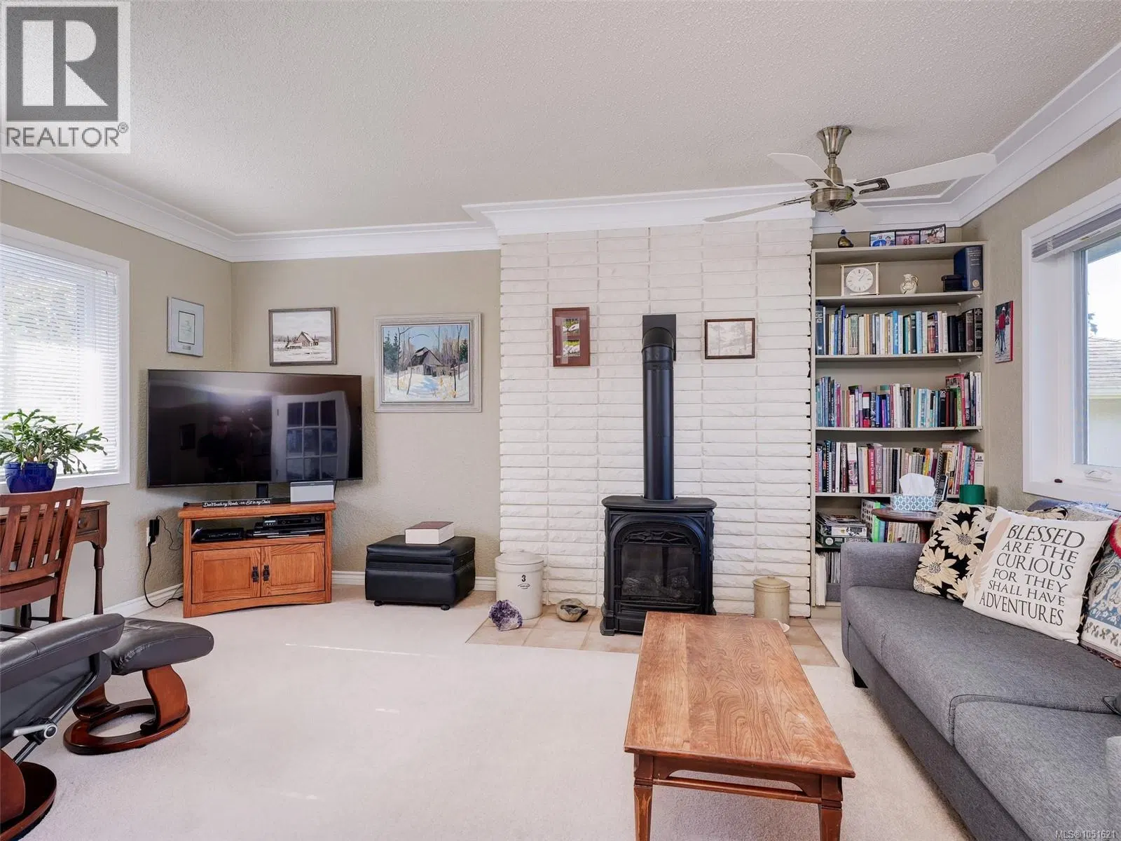 Photo 5 of 32 at 1715 Cedar Avenue