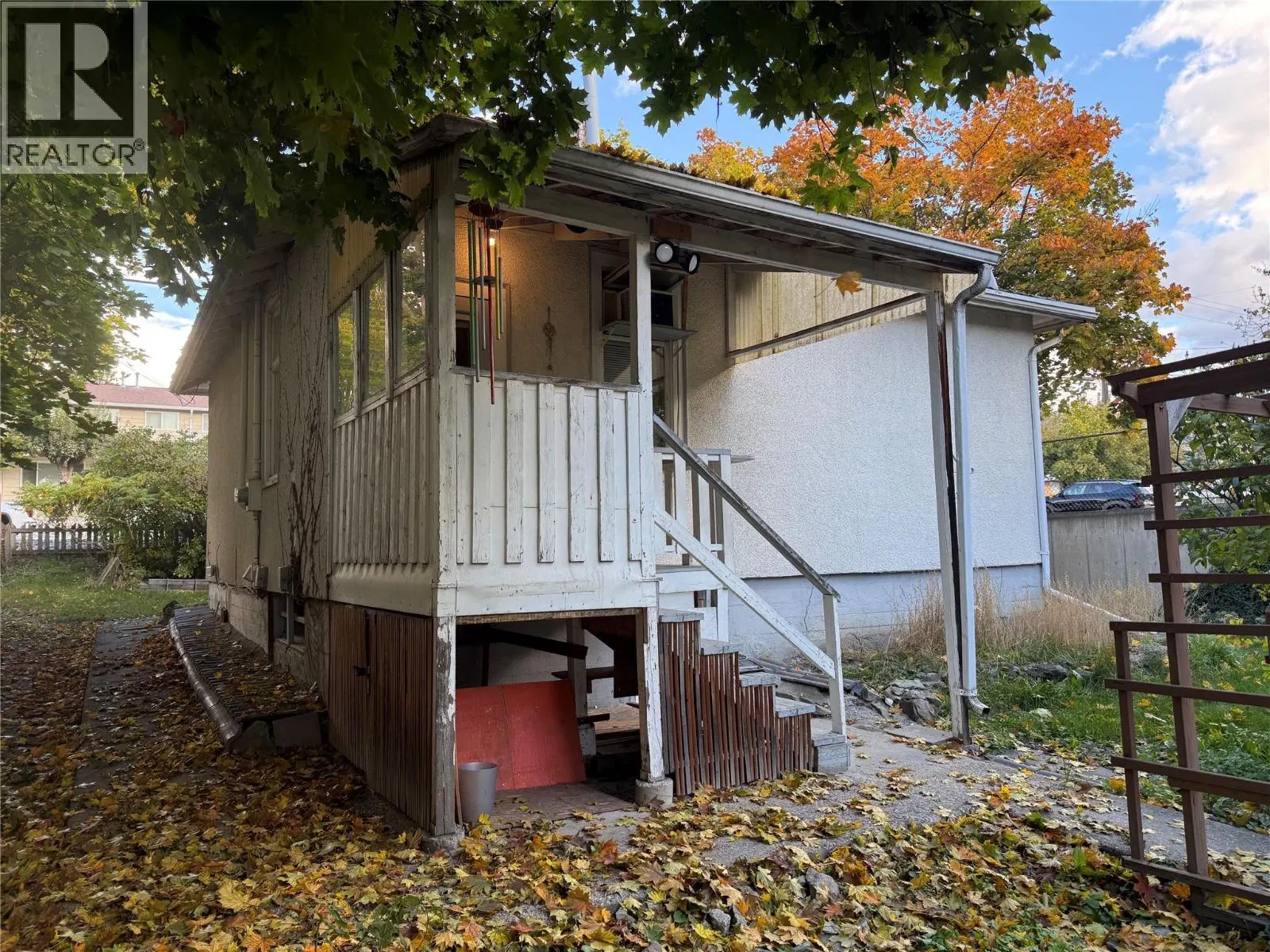 Photo 2 of 12 at 3802 32 Avenue